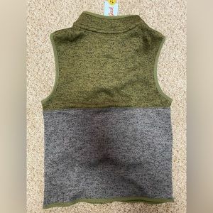 NWT Cat and Jack Boys 6/7 Sweater Vest